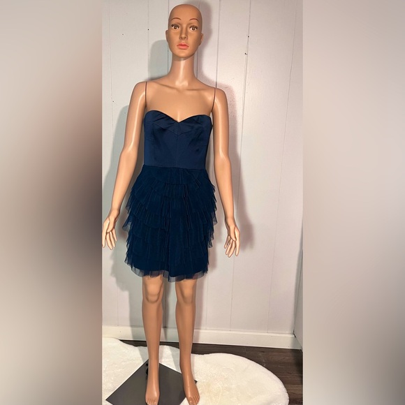 BCBGMaxAzria - Cocktail Dress - Satin bodice and tiered tulle skirt. Size 6. - Picture 4 of 10